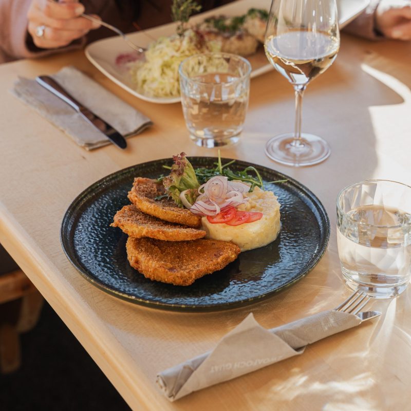 rossalm-plose-almrestaurant-schnitzel-2026
