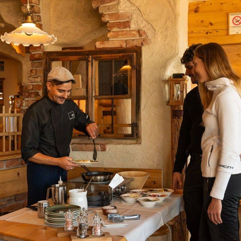 Rossalm Südtirol Restaurant Genuss Plose Bergfrühstück Alm-Frühstück Frühstücksgenuss Genussmoment Naturerlebnis Alpenblick Sonnenterrasse (2)